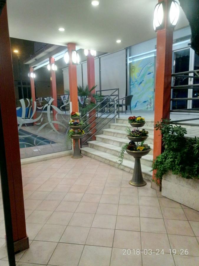 Hotel Sombrero Римини Экстерьер фото