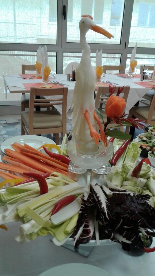 Hotel Sombrero Римини Экстерьер фото